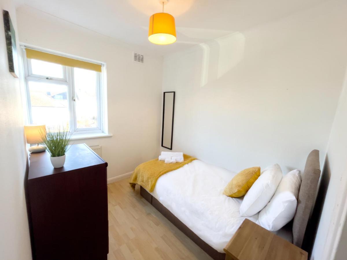3 Bed Duplex Flat, Free Wifi & Netflix, Ideal For Contractors Apartment Gravesend Luaran gambar